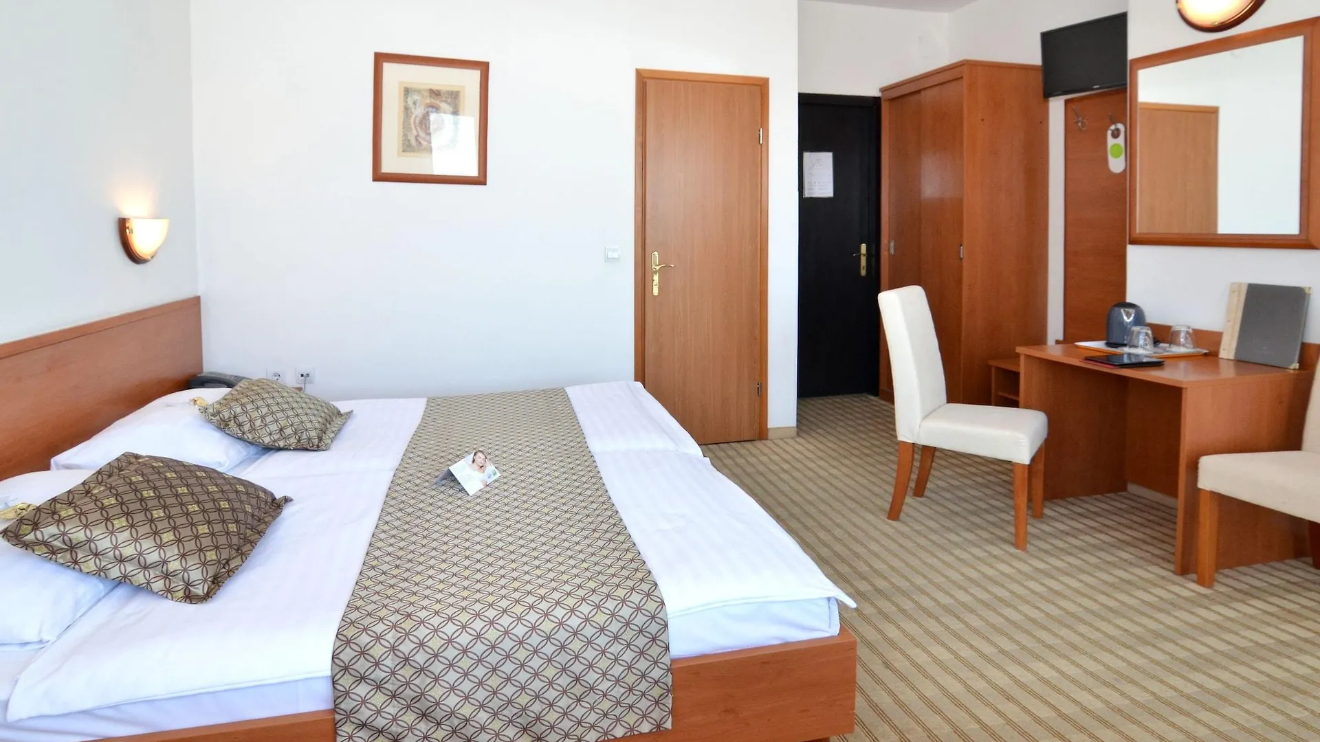 Hotel Neboder