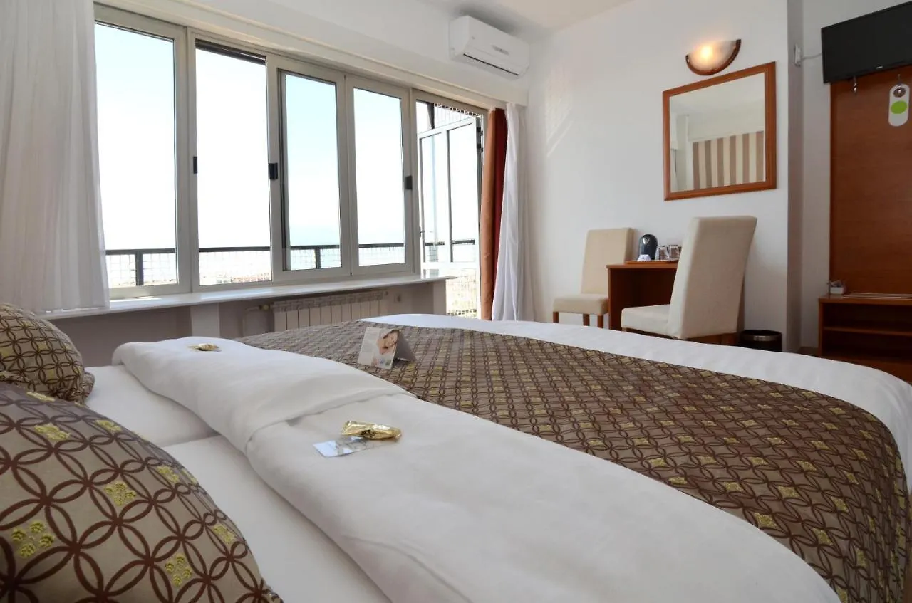 Hotel Neboder
